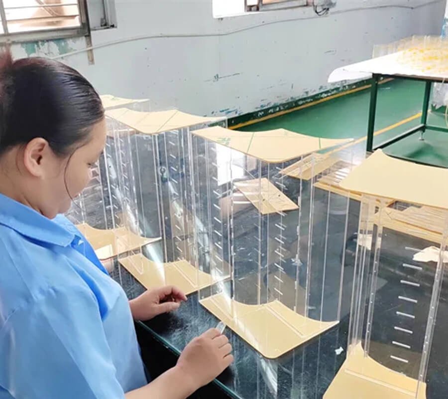 Acrylic display Cases assemble