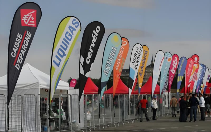 Eye-Catching Design of Teardrop Banners